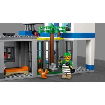 84271