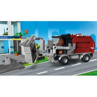 84272