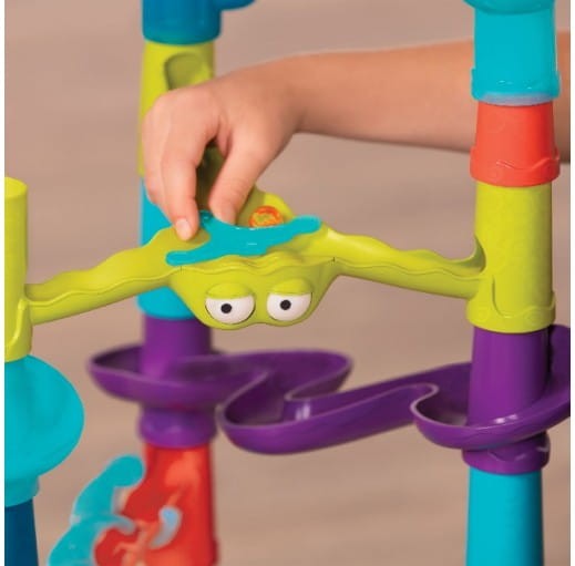 96025